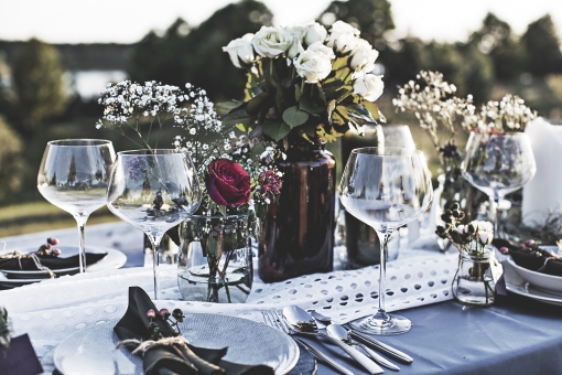 新型コロナウイルス 結婚式は開催してもいい 開催する場合の招待客のフォローの文例や連絡方法 What S Up To U